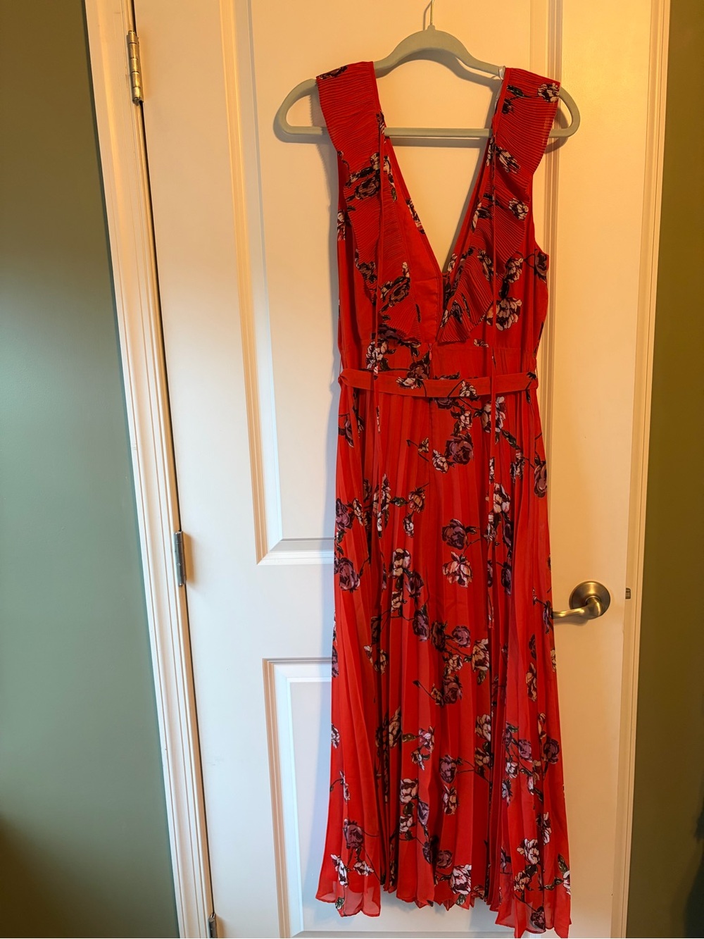Lulu’s Floral V-Neck Sleeveless Maxi Dress - Picture 4 of 6
